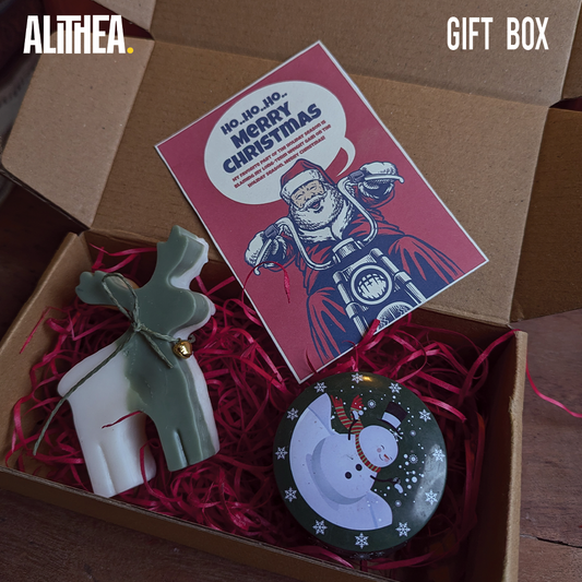 REINDEER WITH ROUND TIN CANDLE Alithea