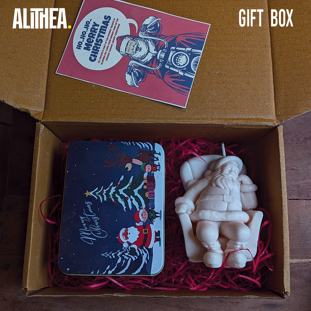 SANTA AND CHOCOLATE COATED ALMOND Alithea